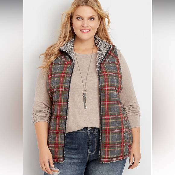 Maurice’s - Women’s Reversible Plaid and Sherpa Vest - Size Small - Picture 2 of 8